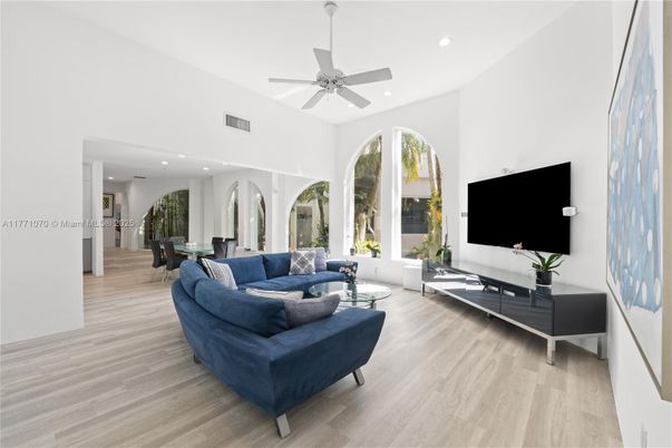 Dining room, Interior, Living room, Recessed Lighting, Wood Texture Flooring
