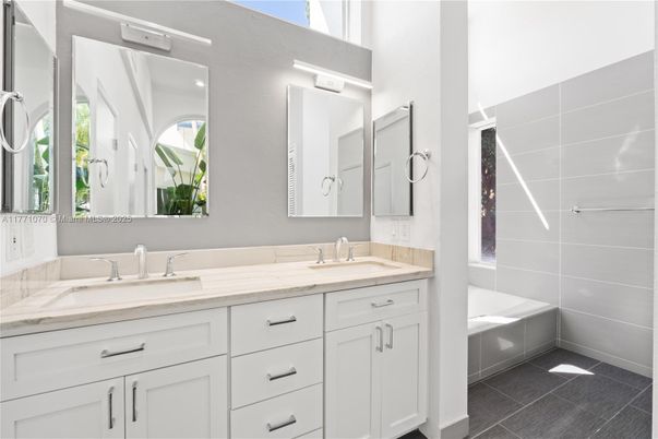 Bathroom, Dual Sink Vanities, Interior