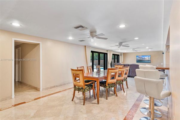 Dining room, Interior, Living room, Recessed Lighting
