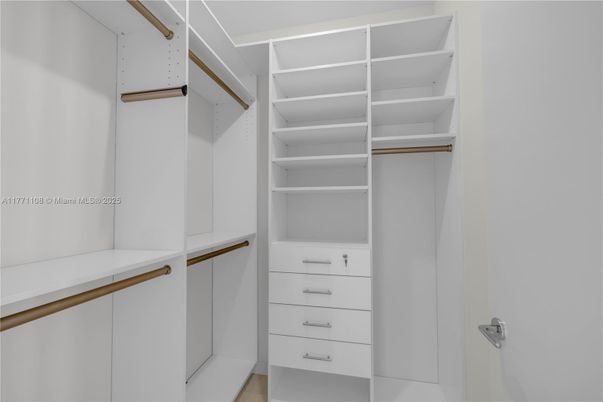 Interior, Walk-in Closets