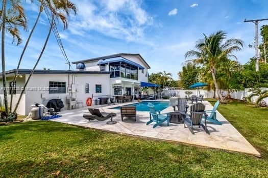Backyard, Exterior, Pool