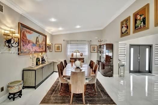 Dining room, Interior, Recessed Lighting