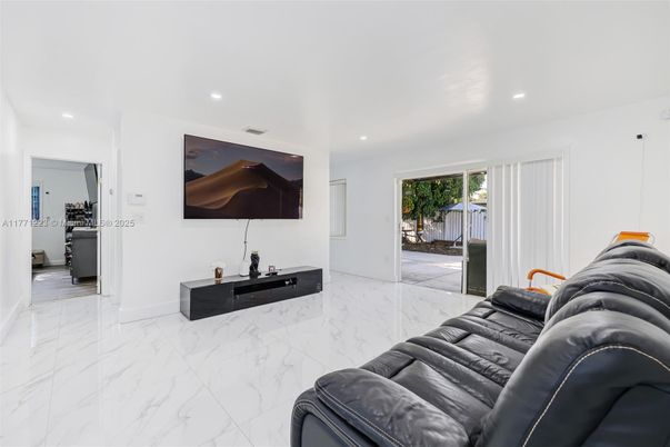 Home Theatre Room, Interior, Living room, Marble, Recessed Lighting
