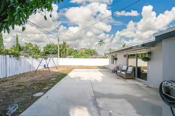 Backyard, Exterior, Playground
