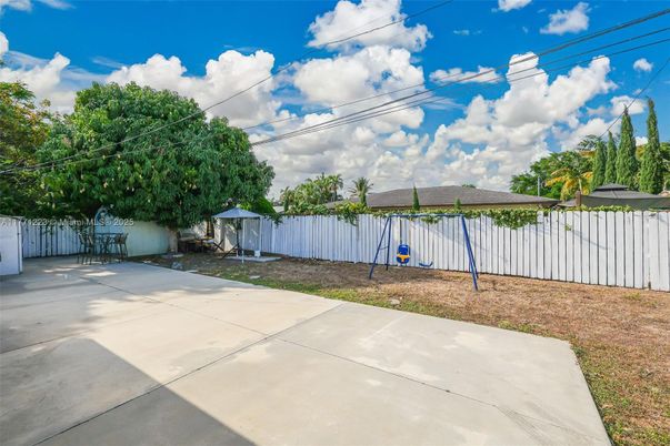 Backyard, Exterior, Playground