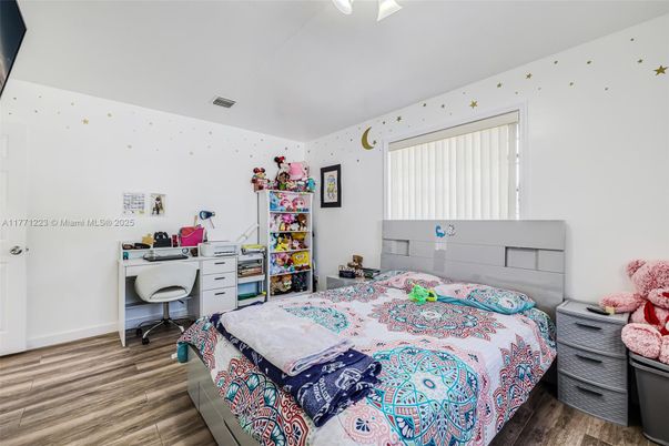 Bedroom, Home Office, Interior, Wood Texture Flooring
