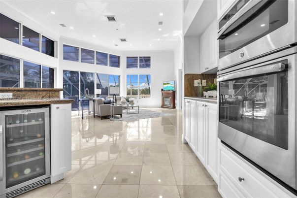 Interior, Kitchen, Living room, Recessed Lighting, Stainless Steel Appliances