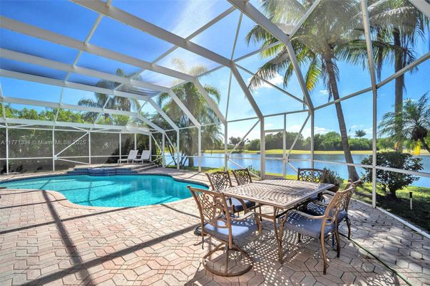 Glass Ceilings, Interior, Pool, Sun Room, Water