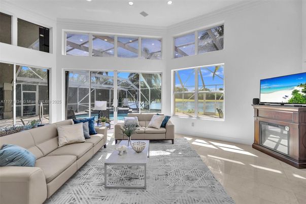 Interior, Living room, Recessed Lighting, Sun Room