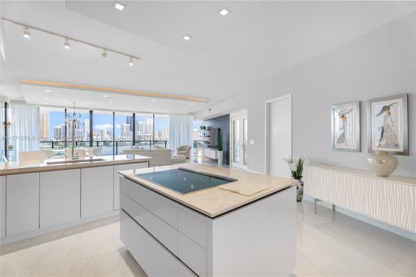 Chandelier, Dining room, Interior, Kitchen, Recessed Lighting