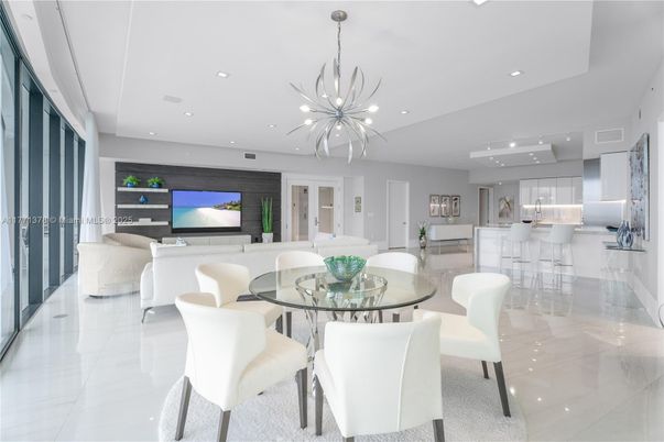 Dining room, Interior, Kitchen, Living room, Pendant Lights, Recessed Lighting