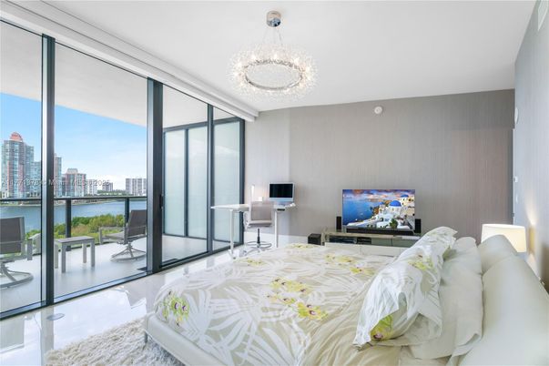 Bedroom, Chandelier, Home Office, Interior, Water