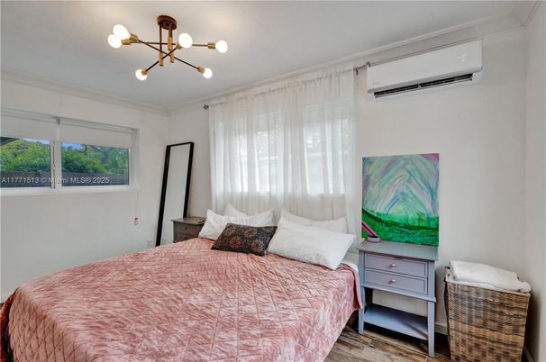 Bedroom, Interior, Pendant Lights, Wood Texture Flooring