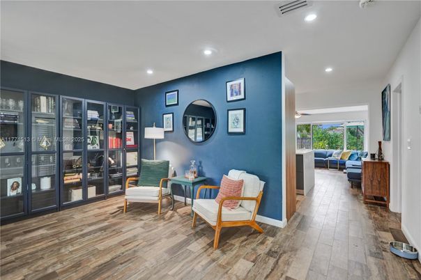 Interior, Recessed Lighting, Wood Texture Flooring