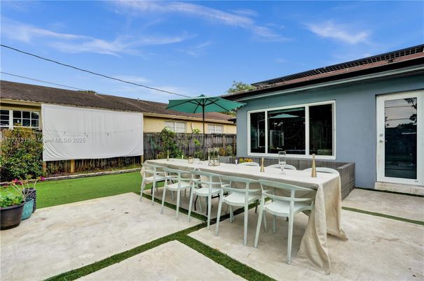 Backyard, Exterior