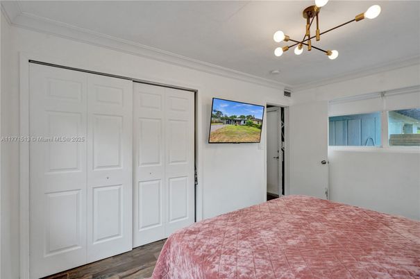 Bedroom, Interior, Pendant Lights, Wood Texture Flooring