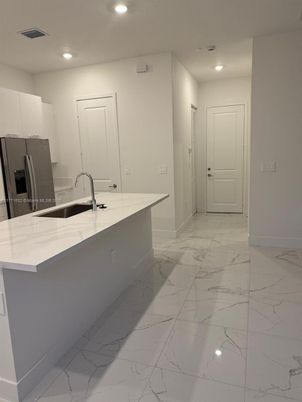 Interior, Kitchen, Marble, Recessed Lighting