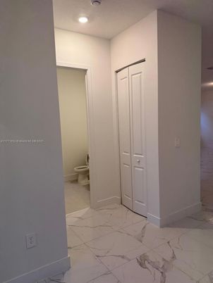 Bathroom, Interior, Marble, Recessed Lighting