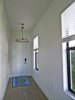 Interior, Pendant Lights, Wood Texture Flooring