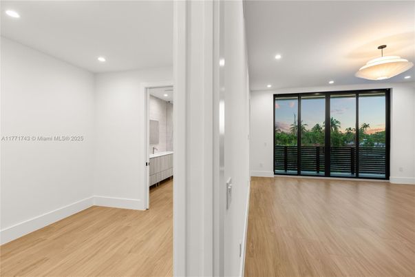 Empty room, Interior, Pendant Lights, Recessed Lighting, Wood Texture Flooring