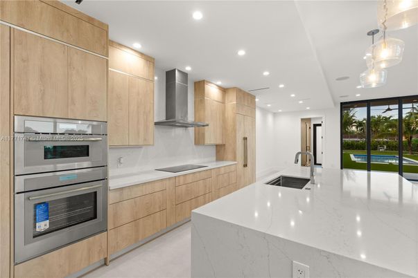 Interior, Kitchen, Pendant Lights, Recessed Lighting, Stainless Steel Appliances