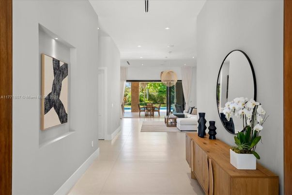 Dining room, Interior, Living room, Pendant Lights, Recessed Lighting