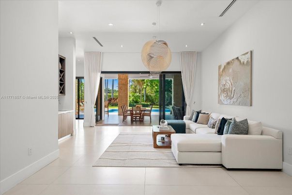 Dining room, Interior, Living room, Pendant Lights, Recessed Lighting