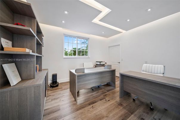 Home Office, Interior, Recessed Lighting, Wood Texture Flooring