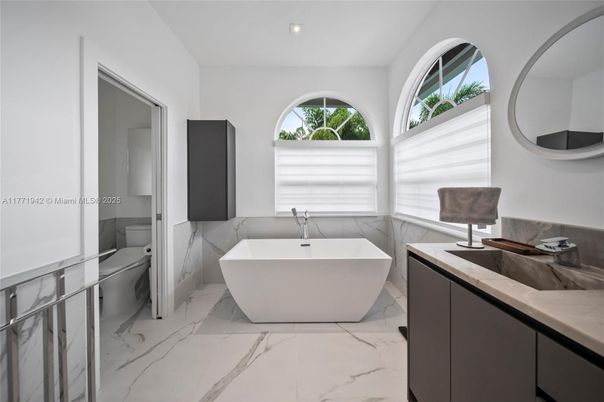 Bathroom, Free Standing Baths, Interior, Marble, Recessed Lighting