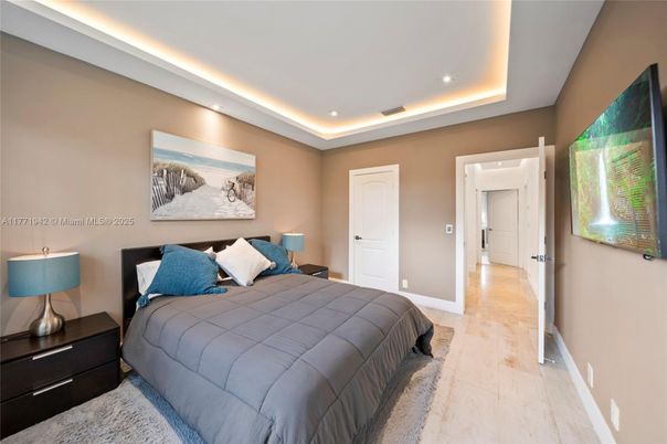 Bedroom, Interior, Recessed Lighting