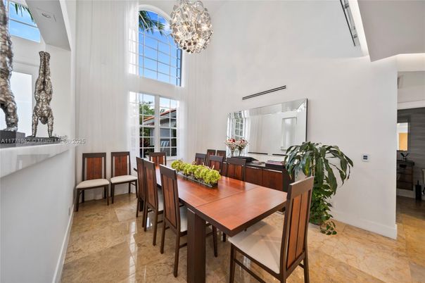 Chandelier, Dining room, Interior, Pendant Lights