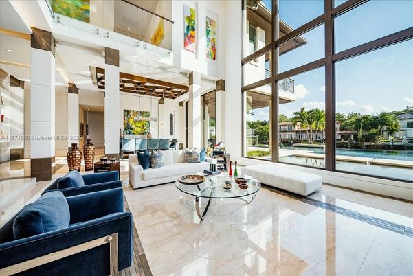 Interior, Living room, Water