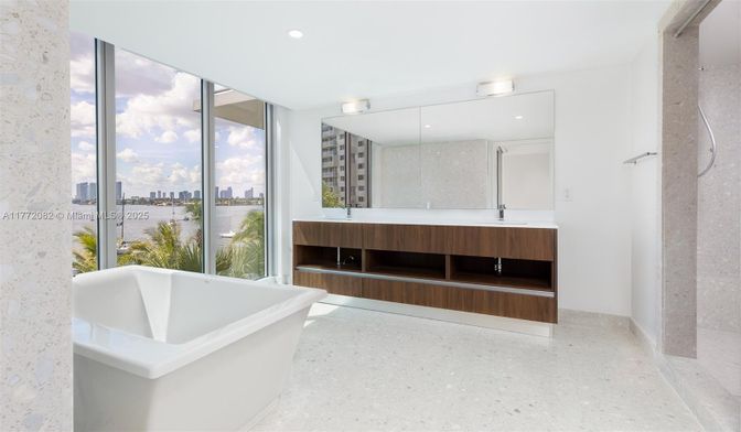 Bathroom, Dual Sink Vanities, Free Standing Baths, Interior, Recessed Lighting