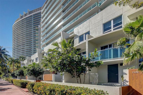Exterior, Facade, Condo Building