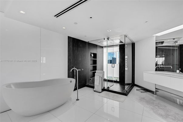 Bathroom, Free Standing Baths, Glass Shower, Interior, Recessed Lighting