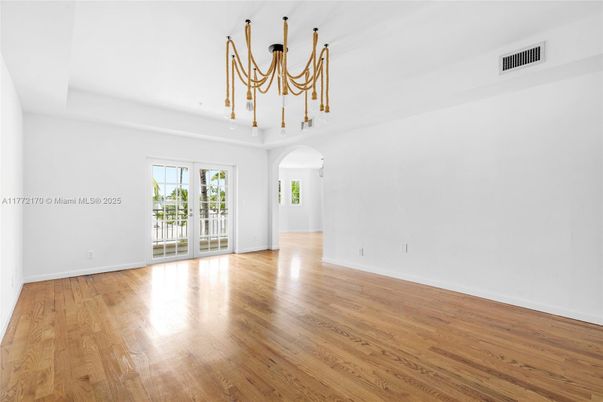 Chandelier, Empty room, Interior, Wood Texture Flooring