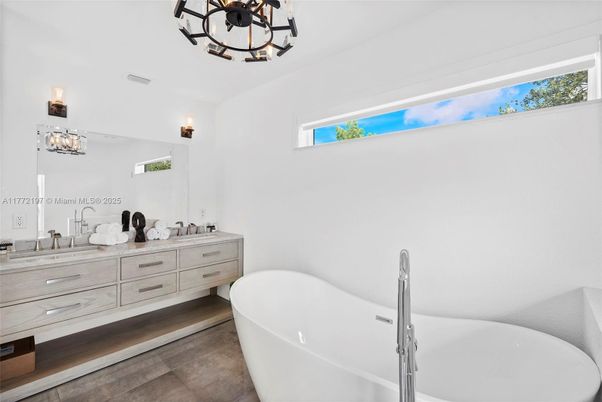 Bathroom, Chandelier, Dual Sink Vanities, Free Standing Baths, Interior