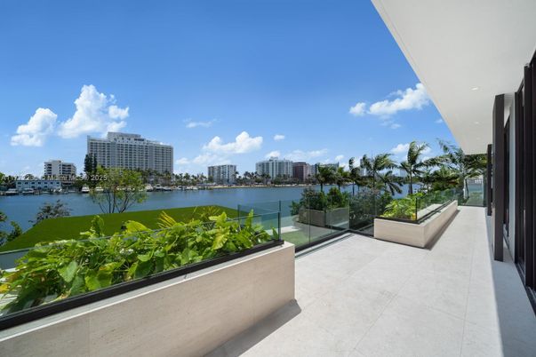 Water, Exterior, Other, Skyline