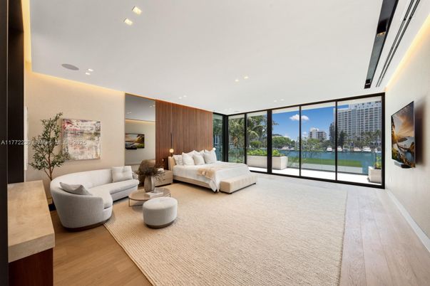 Bedroom, Interior, Living room, Recessed Lighting, Wood Texture Flooring
