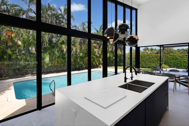 Interior, Kitchen, Pool