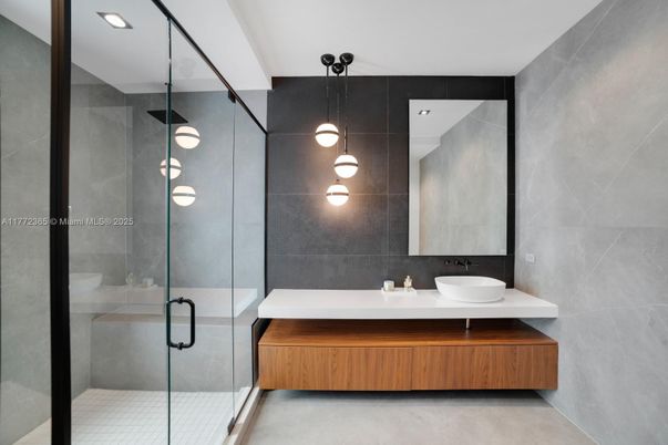 Bathroom, Glass Shower, Interior, Pendant Lights, Recessed Lighting