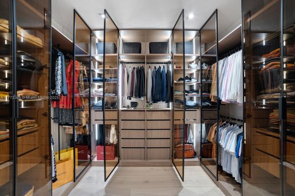 Interior, Recessed Lighting, Walk-in Closets, Wood Texture Flooring