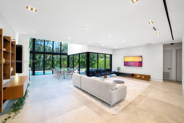 Dining room, Interior, Living room, Recessed Lighting