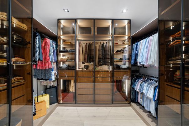 Interior, Recessed Lighting, Walk-in Closets, Wood Texture Flooring