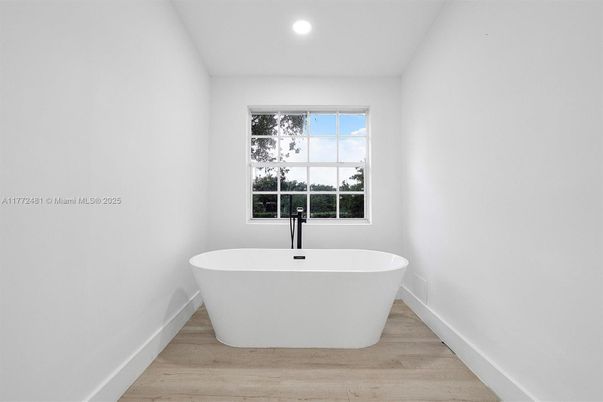 Bathroom, Free Standing Baths, Interior, Recessed Lighting, Wood Texture Flooring