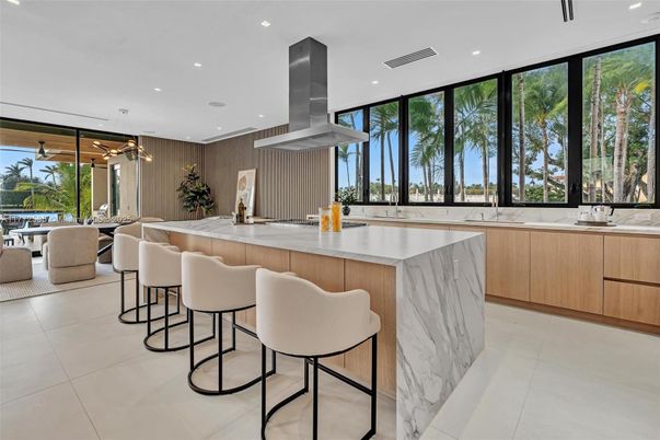 Dining room, Interior, Kitchen, Pendant Lights, Recessed Lighting, Stainless Steel Appliances