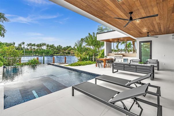 Exterior, Lake, Pool