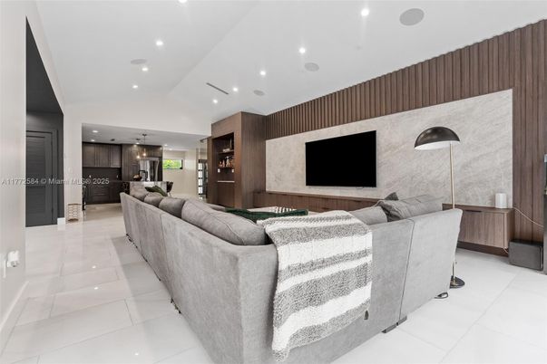 Interior, Kitchen, Living room, Pendant Lights, Recessed Lighting
