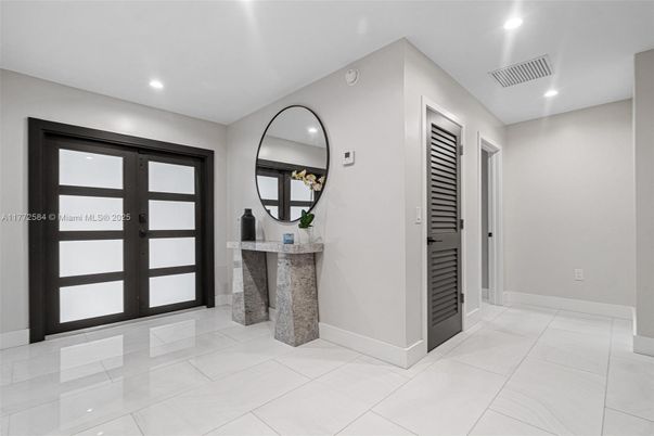 Interior, Recessed Lighting