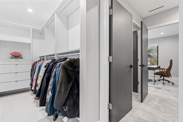 Interior, Marble, Recessed Lighting, Walk-in Closets